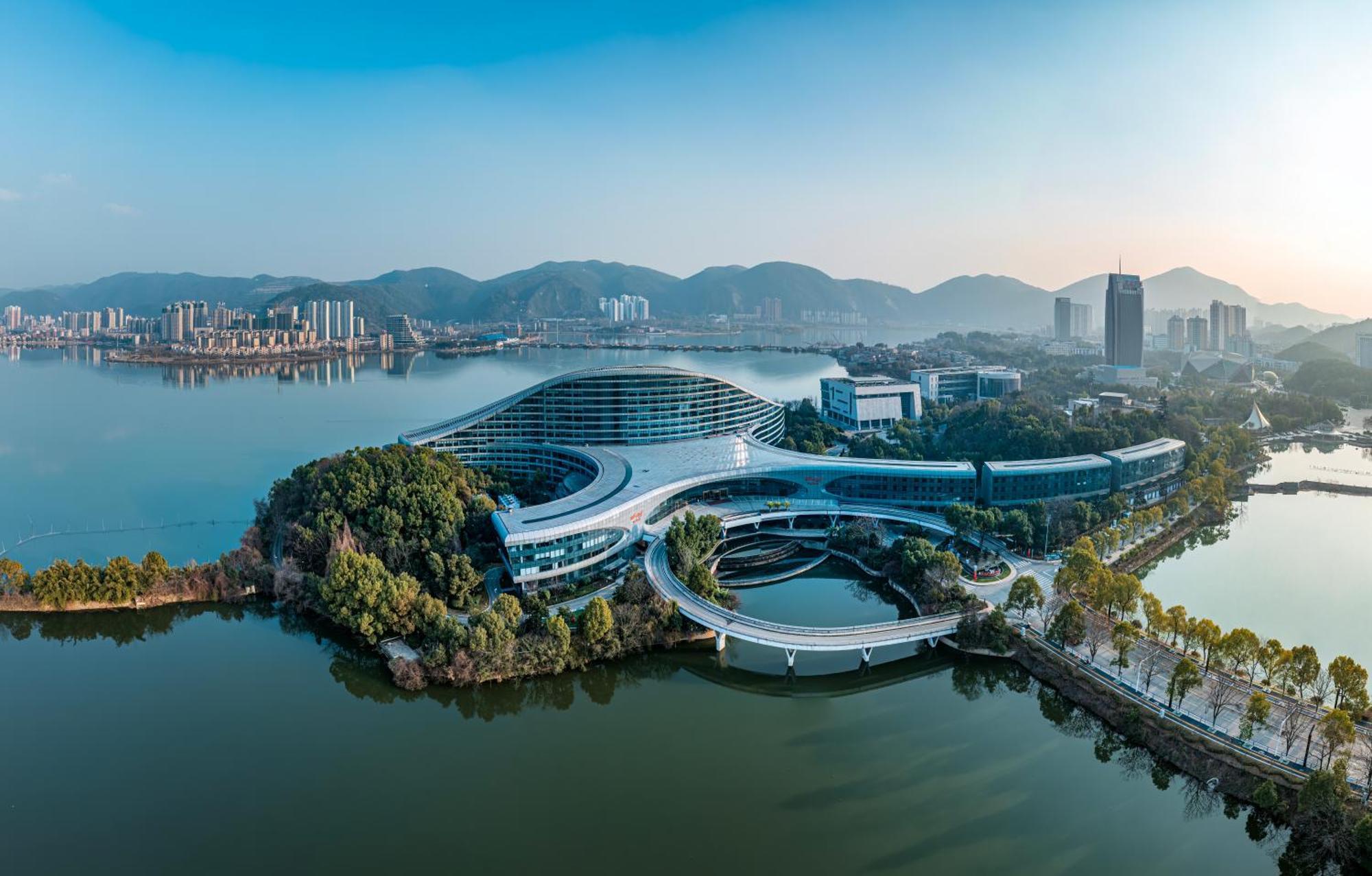 Wingtech Hotel Huangshi  Exterior photo